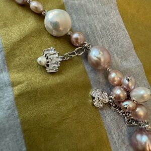 New Freshwater Pearl Bracelet with Rose Quartz Stone & 2 Charms. Gorgeous